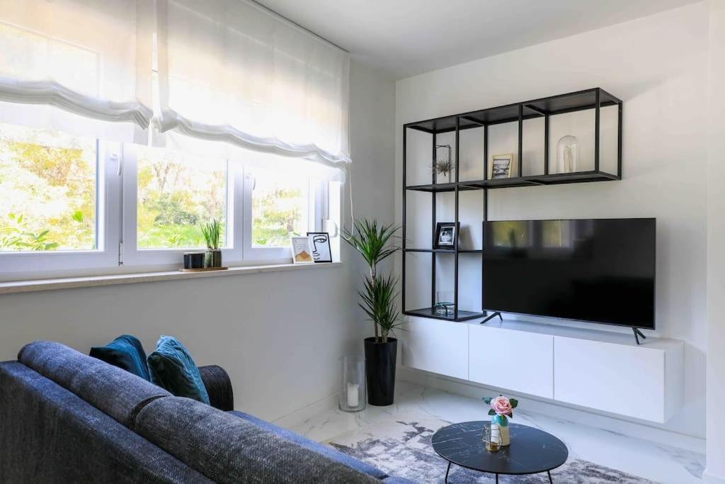 Anna Apartment